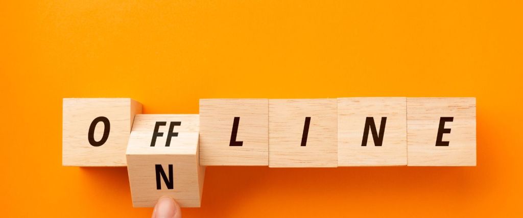 Online / Offline tile